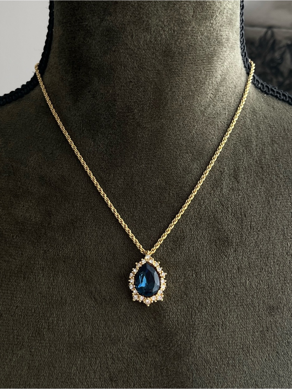 Authentic Vintage Dior Starburst Teardrop Blue Rhinestone Gold Chain Necklace